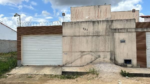 Vende-se em Teixeira De Freitas-BA  Casa, 71.62 de área privativa, 200.00 de área do terreno,  2_qto(s), WC, 1_sala(s), cozinha.