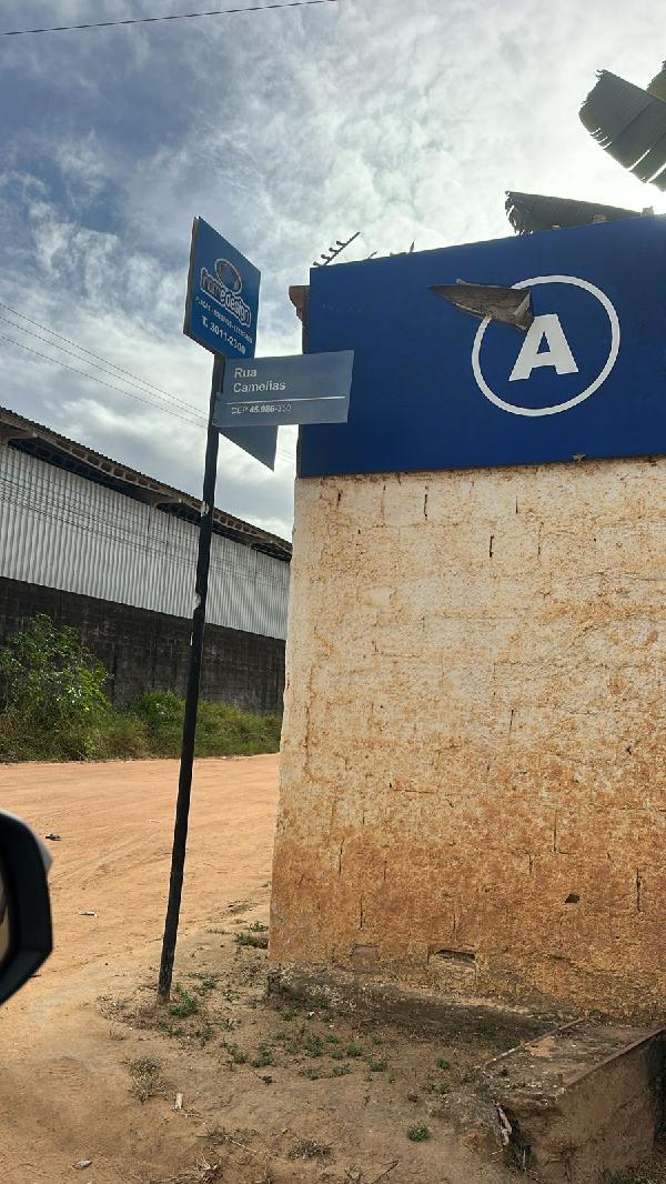 Vende-se em Teixeira De Freitas-BA  Casa, 55.00 de área total, 55.00 de área privativa, 158.28 de área do terreno,  2_qto(s), WC, 1_sala(s), cozinha.