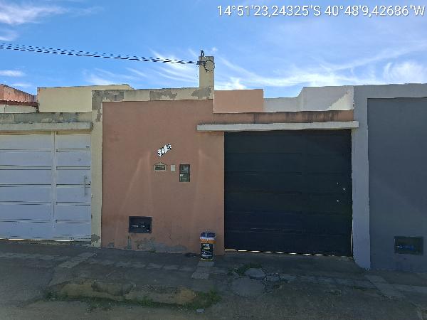 Vende-se em Vitoria Da Conquista-BA  Casa, 64.18 de área privativa, 101.89 de área do terreno,  2_qto(s), a.serv, WC, 2_sala(s), cozinha, 1_vaga(s) de garagem.