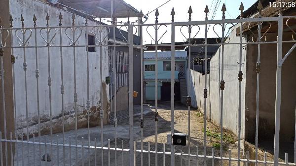Vende-se em Duque De Caxias-RJ  Casa, 105.60 de área privativa, 42.24 de área do terreno,  1_qto(s), 1_vaga(s) de garagem.