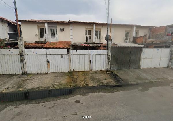 Vende-se em Duque De Caxias-RJ  Casa, 62.10 de área privativa, 82.23 de área do terreno,  2_qto(s), a.serv, WC, 1_sala(s), 1 lavabo(s), cozinha, 1_vaga(s) de garagem.