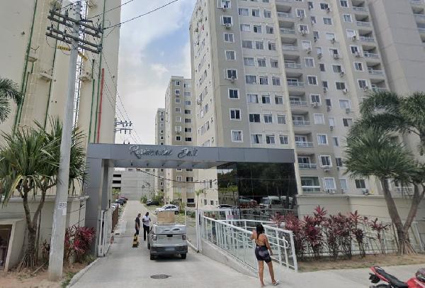 Vende-se em Duque De Caxias-RJ  apto, 80.42 de área total, 43.80 de área privativa,  2_qto(s), WC, 1_sala(s), cozinha, 1_vaga(s) de garagem.