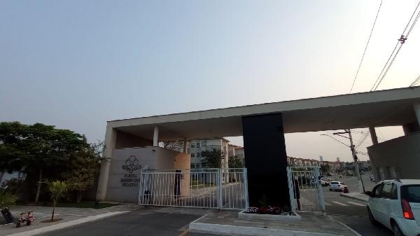 Vende-se em Itaborai-RJ  apto, 48.80 de área privativa,  2_qto(s), a.serv, WC, 1_sala(s), cozinha.