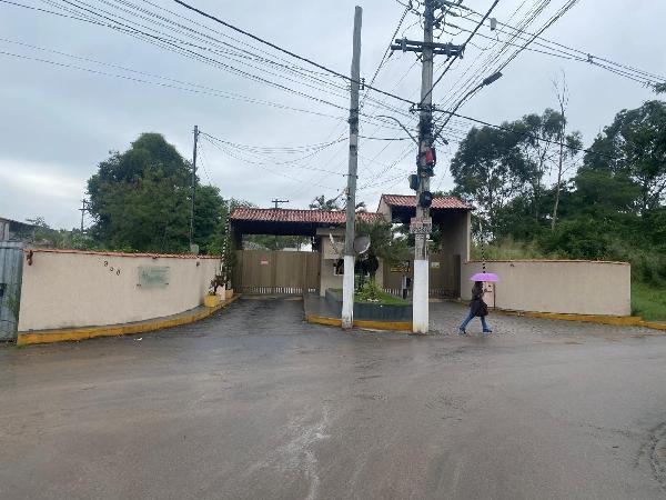 Vende-se em Itaborai-RJ  Casa, 69.44 de área total, 69.44 de área privativa, 291.74 de área do terreno,  2_qto(s), varanda, a.serv, WC, 2_sala(s), cozinha.