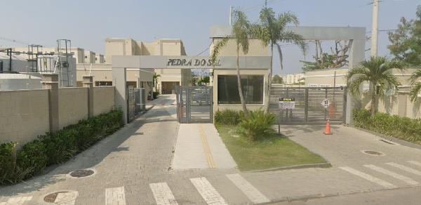 Vende-se em Itaborai-RJ  apto, 44.24 de área total, 41.42 de área privativa,  2_qto(s), a.serv, WC, 1_sala(s), cozinha, 1_vaga(s) de garagem.