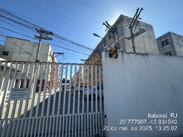 Vende-se em Itaborai-RJ  apto, 52.29 de área total, 46.29 de área privativa,  2_qto(s), WC, 1_sala(s), cozinha.
