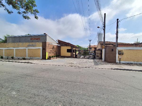 Vende-se em Itaborai-RJ  Casa, 87.59 de área privativa, 257.50 de área do terreno.