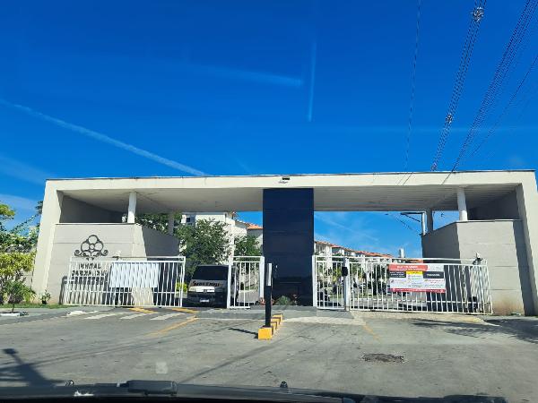 Vende-se em Itaborai-RJ  apto, 48.80 de área total, 48.80 de área privativa,  2_qto(s), WC, 1_sala(s), cozinha, 2_vaga(s) de garagem.