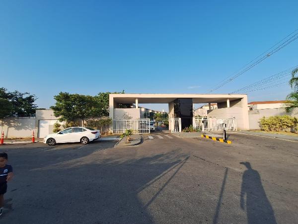 Vende-se em Itaborai-RJ  apto, 48.80 de área total, 48.80 de área privativa,  2_qto(s), a.serv, WC, 1_sala(s), cozinha, 1_vaga(s) de garagem.