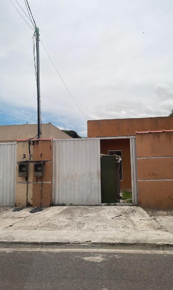 Vende-se em Itaborai-RJ  Casa, 75.81 de área total, 75.81 de área privativa, 180.00 de área do terreno,  2_qto(s), a.serv, WC, 1_sala(s), cozinha, 2_vaga(s) de garagem.