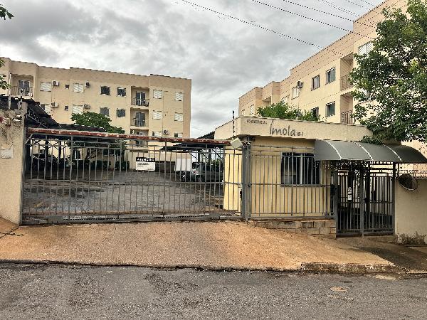Vende-se em Cuiaba-MT  apto, 92.26 de área total, 45.92 de área privativa,  2_qto(s), a.serv, WC, 1_sala(s), cozinha, 1_vaga(s) de garagem.