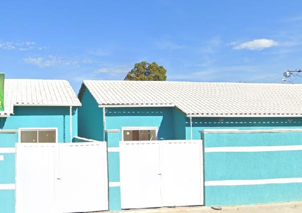 Vende-se em Mage-RJ  Casa, 49.16 de área privativa, 84.44 de área do terreno,  2_qto(s), a.serv, WC, 1_sala(s), sacada, cozinha, 1_vaga(s) de garagem.