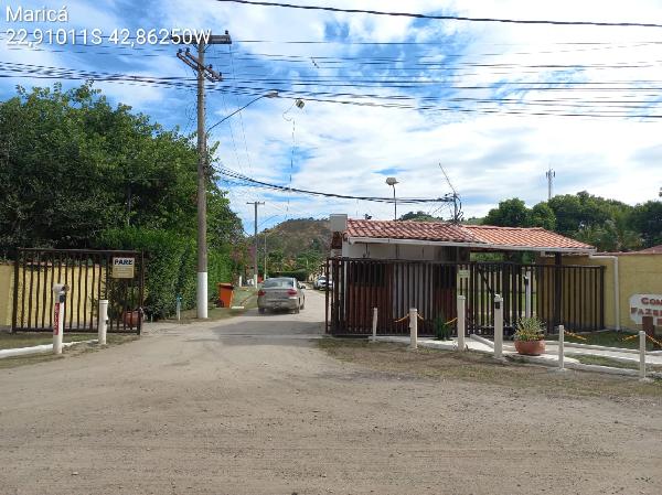 Vende-se em Marica-RJ  Casa, 232.91 de área total, 85.00 de área privativa, 450.00 de área do terreno,  2_qto(s), a.serv, WC, 1_sala(s), cozinha.