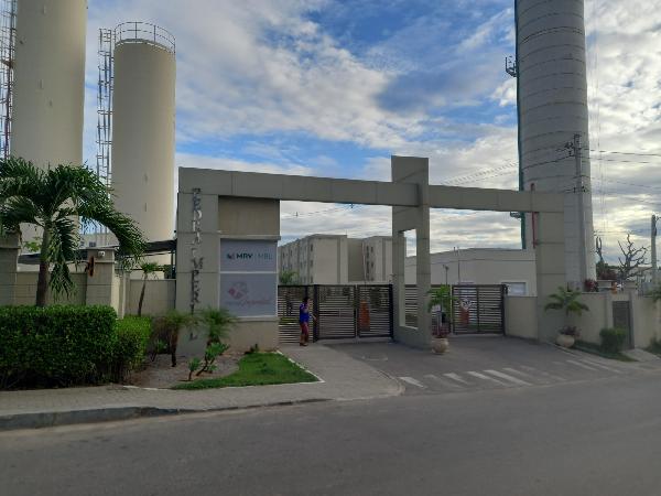 Vende-se em Itaborai-RJ  apto, 40.82 de área total, 40.82 de área privativa,  2_qto(s), a.serv, WC, 1_sala(s), cozinha, Terraco, 1_vaga(s) de garagem.