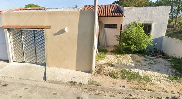 Vende-se em Itaguai-RJ  Casa, 56.16 de área total, 56.16 de área privativa, 85.75 de área do terreno,  2_qto(s), varanda, a.serv, WC, 1_sala(s), cozinha.