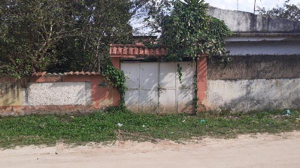 Vende-se em Mage-RJ  Casa, 68.00 de área privativa, 360.00 de área do terreno,  2_qto(s), varanda, WC, 1_sala(s), cozinha, 1_vaga(s) de garagem.