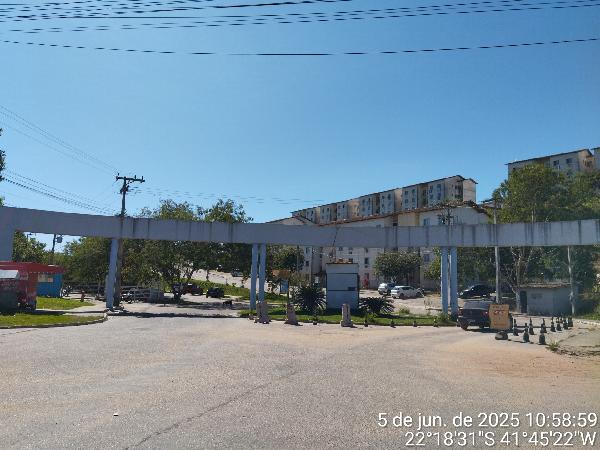 Vende-se em Macae-RJ  apto, 48.81 de área total, 44.69 de área privativa,  2_qto(s), WC, 1_sala(s), cozinha.