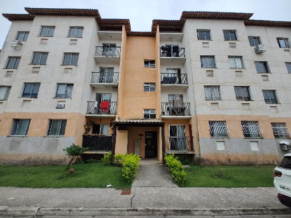 Vende-se em Macae-RJ  apto, 61.33 de área privativa,  2_qto(s), a.serv, WC, 1_sala(s), cozinha.