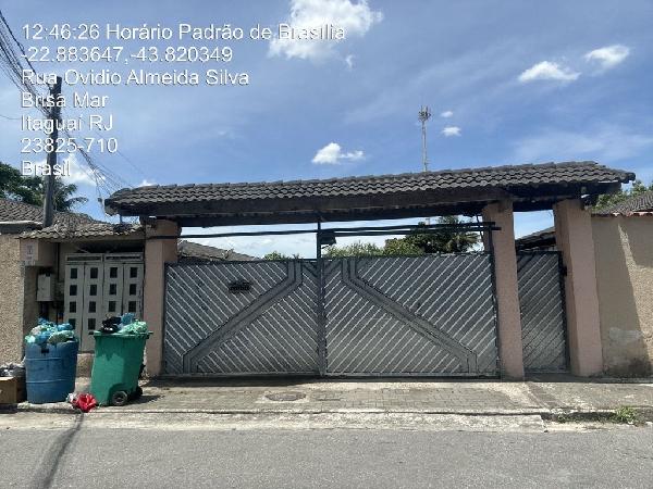 Vende-se em Itaguai-RJ  Casa, 52.92 de área total, 52.92 de área privativa, 82.90 de área do terreno,  2_qto(s), varanda, a.serv, WC, 1_sala(s), cozinha.