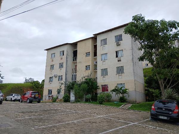 Vende-se em Macae-RJ  apto, 44.99 de área privativa,  2_qto(s), a.serv, WC, 1_sala(s), cozinha.