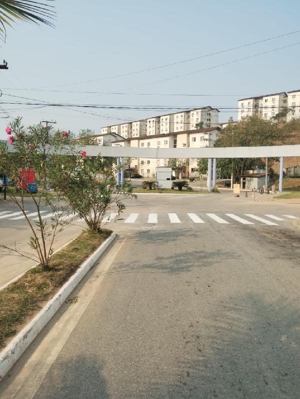 Vende-se em Macae-RJ  apto, 44.99 de área privativa,  2_qto(s), a.serv, WC, 1_sala(s), cozinha.