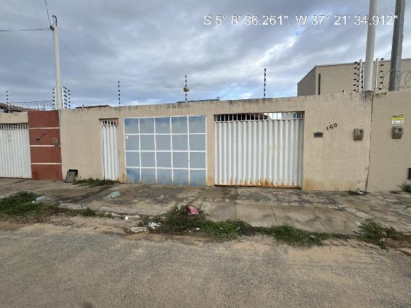 Vende-se em Mossoro-RN  Casa, 68.74 de área total, 68.74 de área privativa, 200.00 de área do terreno,  2_qto(s), a.serv, WC, 1_sala(s), cozinha, Terraco.