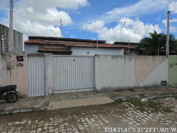 Vende-se em Mossoro-RN  Casa, 58.60 de área total, 58.60 de área privativa, 200.00 de área do terreno,  2_qto(s), a.serv, WC, 1_sala(s), cozinha.