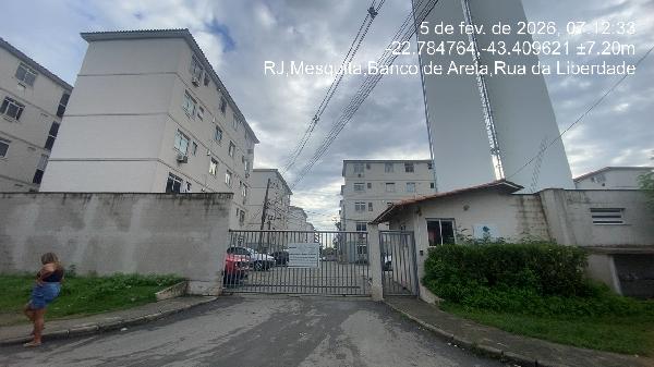 Vende-se em Mesquita-RJ  apto, 42.90 de área total, 42.90 de área privativa,  2_qto(s), WC, 1_sala(s), cozinha, 2_vaga(s) de garagem.
