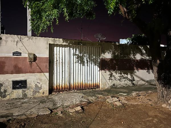 Vende-se em Acu-RN  Casa, 89.64 de área total, 89.64 de área privativa, 200.00 de área do terreno,  2_qto(s), a.serv, WC, 1_sala(s), cozinha, 1_vaga(s) de garagem.