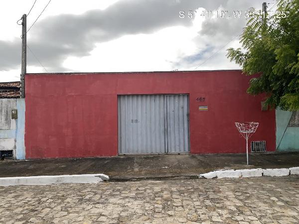 Vende-se em Extremoz-RN  Casa, 70.00 de área total, 70.00 de área privativa, 333.60 de área do terreno,  2_qto(s), a.serv, WC, 1_sala(s), cozinha, 1_vaga(s) de garagem.