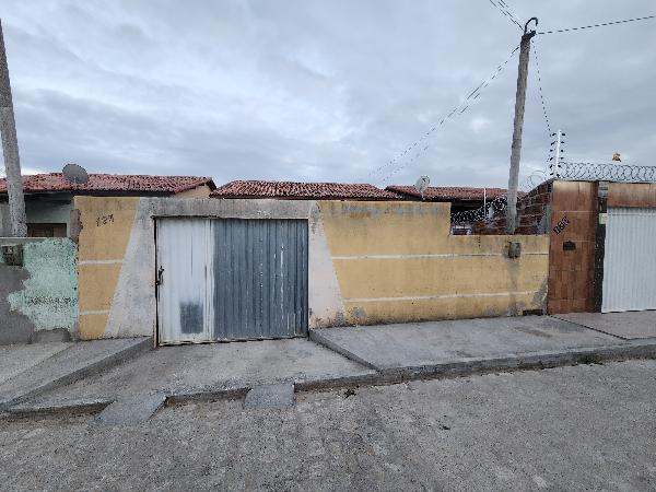 Vende-se em Itaja-RN  Casa, 52.00 de área total, 52.00 de área privativa, 141.00 de área do terreno,  2_qto(s), a.serv, WC, 1_sala(s), cozinha.
