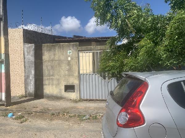 Vende-se em Sao Goncalo Do Amarante-RN  Casa, 49.22 de área privativa, 101.26 de área do terreno,  2_qto(s), a.serv, WC, 1_sala(s), cozinha.