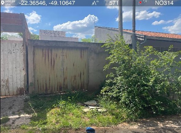 Vende-se em Bauru-SP  Casa, 30.68 de área total, 30.68 de área privativa, 150.00 de área do terreno,  1_qto(s), a.serv, WC, 1_sala(s), cozinha, 1_vaga(s) de garagem.