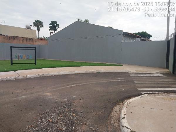 Vende-se em Aracatuba-SP  Casa, 147.59 de área total, 47.00 de área privativa, 147.59 de área do terreno,  2_qto(s), a.serv, WC, 1_sala(s), cozinha, 1_vaga(s) de garagem.