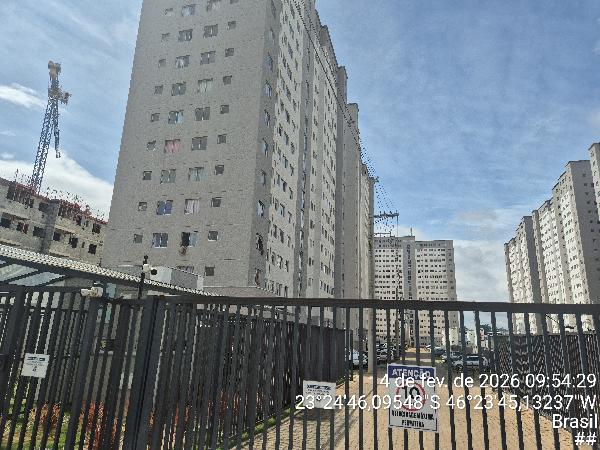 Vende-se em Guarulhos-SP  apto, 55.32 de área total, 44.17 de área privativa,  2_qto(s), a.serv, WC, 1_sala(s), cozinha.