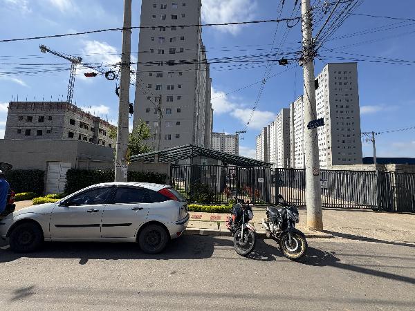 Vende-se em Guarulhos-SP  apto, 52.71 de área total, 42.09 de área privativa,  2_qto(s), WC, 1_sala(s), cozinha.