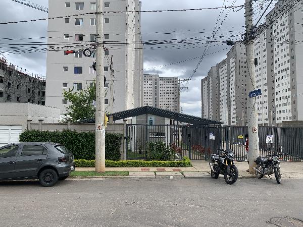 Vende-se em Guarulhos-SP  apto, 52.71 de área total, 42.09 de área privativa, 0.00 de área do terreno.