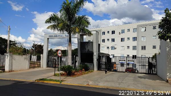 Vende-se em Bauru-SP  apto, 82.07 de área total, 39.30 de área privativa,  2_qto(s), a.serv, WC, 1_sala(s), cozinha, 1_vaga(s) de garagem.