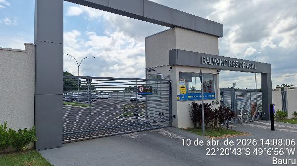 Vende-se em Bauru-SP  apto, 71.73 de área total, 39.30 de área privativa,  2_qto(s), WC, 1_sala(s), cozinha, 1_vaga(s) de garagem.