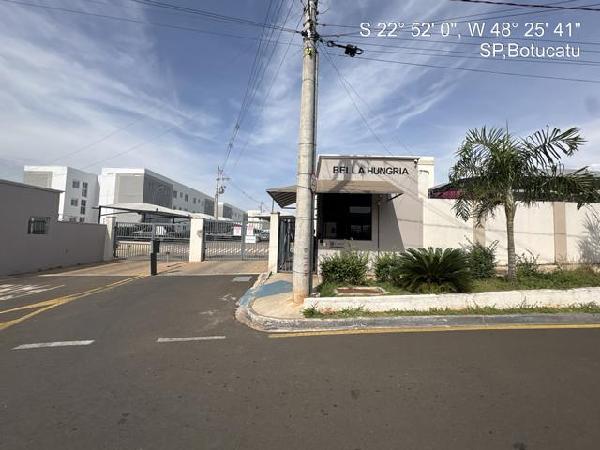 Vende-se em Botucatu-SP  apto, 68.40 de área total, 39.30 de área privativa,  2_qto(s), WC, 1_sala(s), cozinha, 1_vaga(s) de garagem.