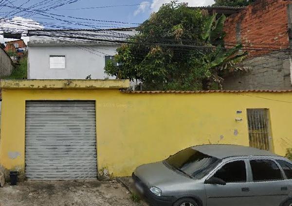 Vende-se em Cotia-SP  Casa, 177.88 de área total, 177.88 de área privativa, 250.00 de área do terreno,  2_qto(s), a.serv, WC, 1_sala(s), cozinha.