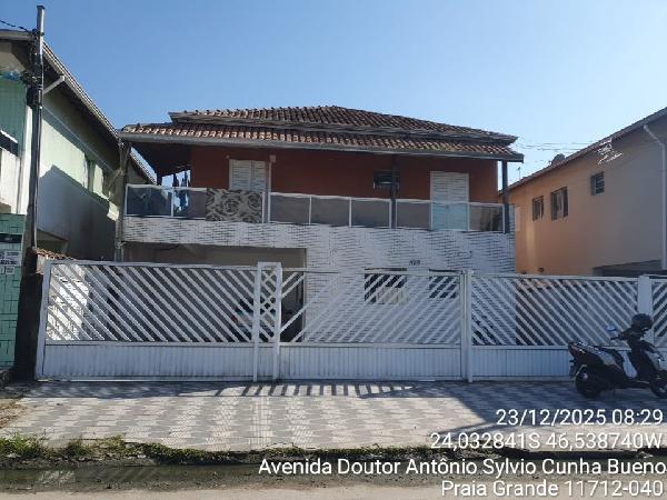 Vende-se em Praia Grande-SP  Casa, 55.78 de área total, 52.76 de área privativa, 49.72 de área do terreno,  2_qto(s), a.serv, WC, 1_sala(s), 1 lavabo(s), 1_vaga(s) de garagem.