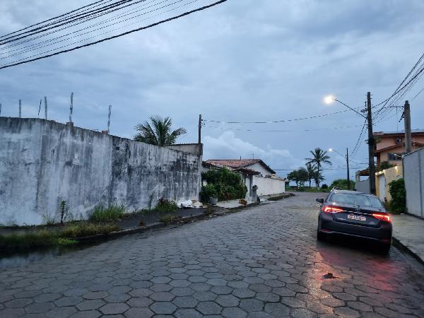 Vende-se em Itanhaem-SP  Terreno, 424.00 de área do terreno.