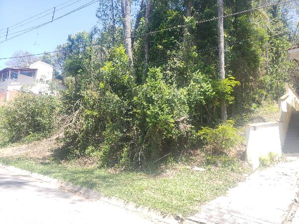 Vende-se em Itapevi-SP  Terreno, 360.00 de área do terreno.