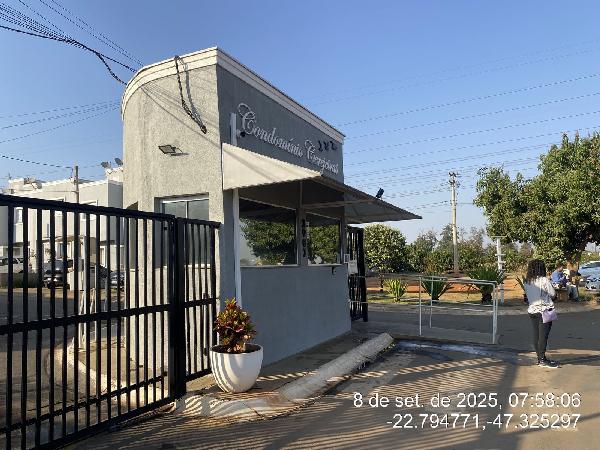 Vende-se em Nova Odessa-SP  Casa, 120.64 de área total, 62.28 de área privativa, 77.00 de área do terreno,  2_qto(s), a.serv, WC, 1_sala(s), 1 lavabo(s), 2_vaga(s) de garagem.