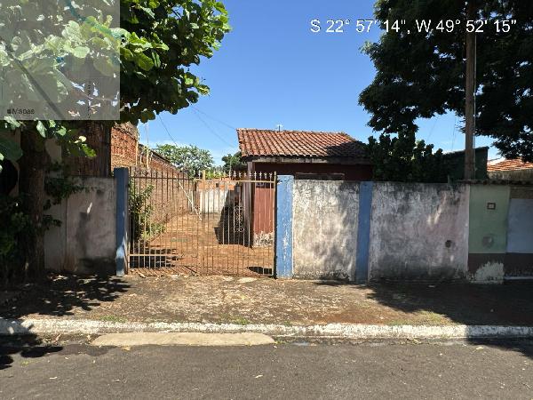 Vende-se em Ourinhos-SP  Casa, 68.00 de área total, 68.00 de área privativa, 240.00 de área do terreno,  2_qto(s), a.serv, WC, 1_sala(s), cozinha.
