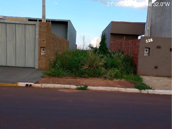Vende-se em Paraiso-SP  Terreno, 150.00 de área do terreno.