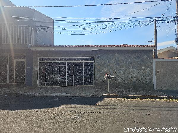 Vende-se em Ribeirao Preto-SP  Casa, 145.52 de área total, 145.52 de área privativa, 200.00 de área do terreno,  3_qto(s), a.serv, WC, WC Emp, 1_sala(s), cozinha.
