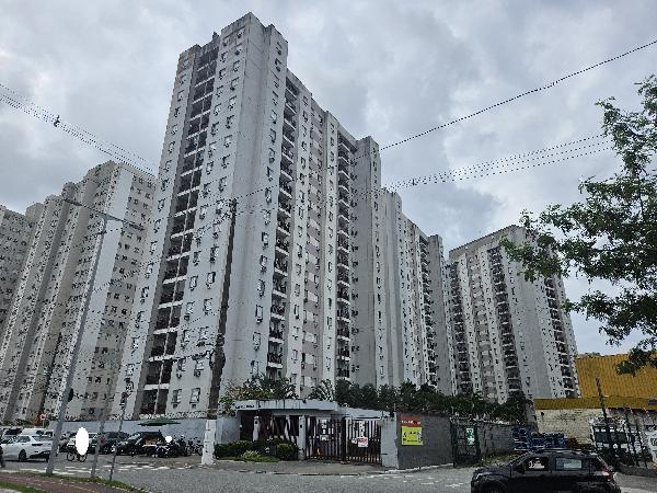 Vende-se em Santos-SP  apto, 86.94 de área total, 48.83 de área privativa,  2_qto(s), a.serv, WC, 1_sala(s), cozinha, 1_vaga(s) de garagem.