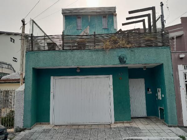 Vende-se em Sao Paulo-SP  Casa, 43.12 de área privativa, 211.49 de área do terreno,  3_qto(s), WC, WC Emp, 5_sala(s), 1 lavabo(s), DCE, cozinha, 4_vaga(s) de garagem.